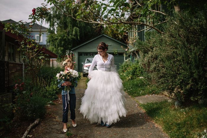 Jonas_Seaman_KaitBobbyScarletWed_1032