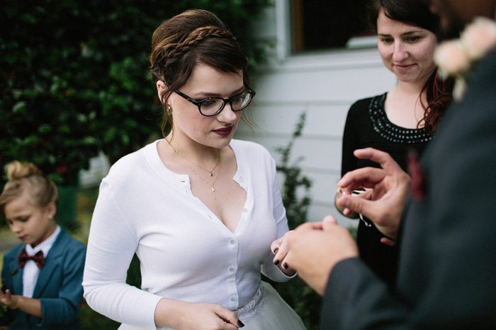 Jonas_Seaman_KaitBobbyScarletWed_1046