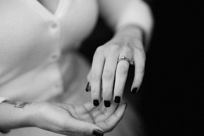 Jonas_Seaman_KaitBobbyScarletWed_1047