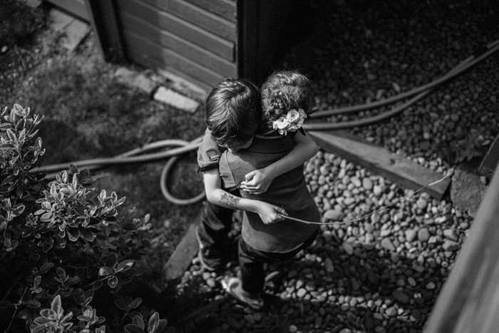 Jonas_Seaman_KaitBobbyScarletWed_1057