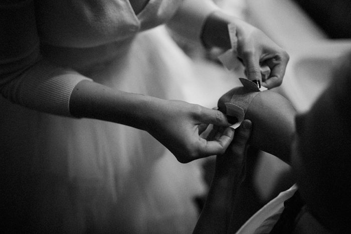 Jonas_Seaman_KaitBobbyScarletWed_1059