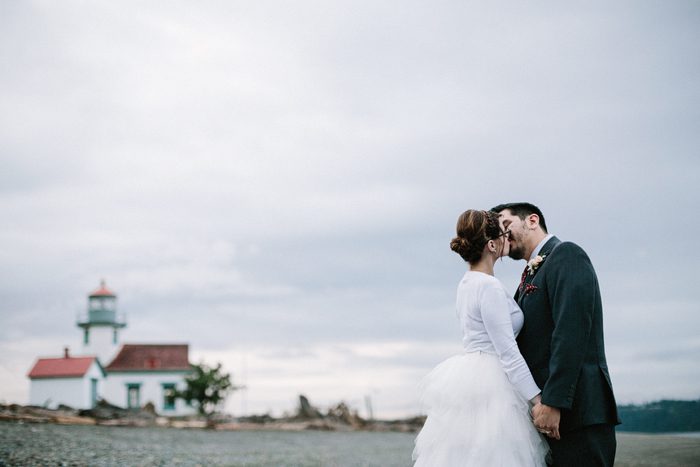 Jonas_Seaman_KaitBobbyScarletWed_1087