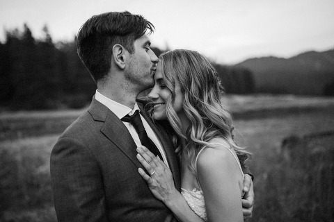 the_moon_loves_the_sky_jonas_seaman_1097